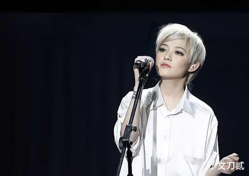 范晓萱|“人间异类”范晓萱，摘子宫、上舌环，44岁还未婚，如今过得怎样