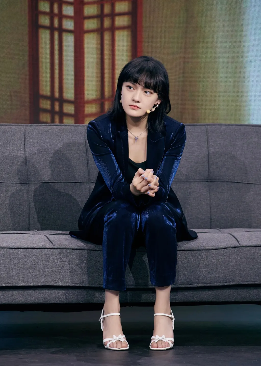 文淇|被喷“最丑00花”？鞋拔子脸的她，是怎么把95花顶流们按在地上摩擦的？