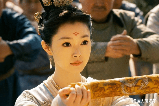 代斯|演绎心狠手辣的间谍，宋轶让人恨不起来，演绎古装美女更圈粉无数