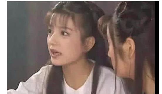 吴京|穿帮派的最佳镜头：周冬雨抢镜，吴京喝假酒