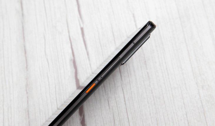 iqoo|几乎无短板的直屏旗舰？iQOO 9上手体验：游戏党的又一选择！