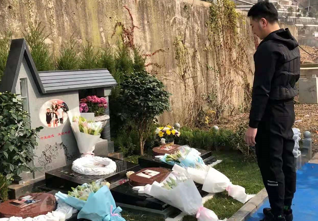 林生斌|镇魂井，二胎，出轨，直播，你永远无法叫醒一个装睡的人