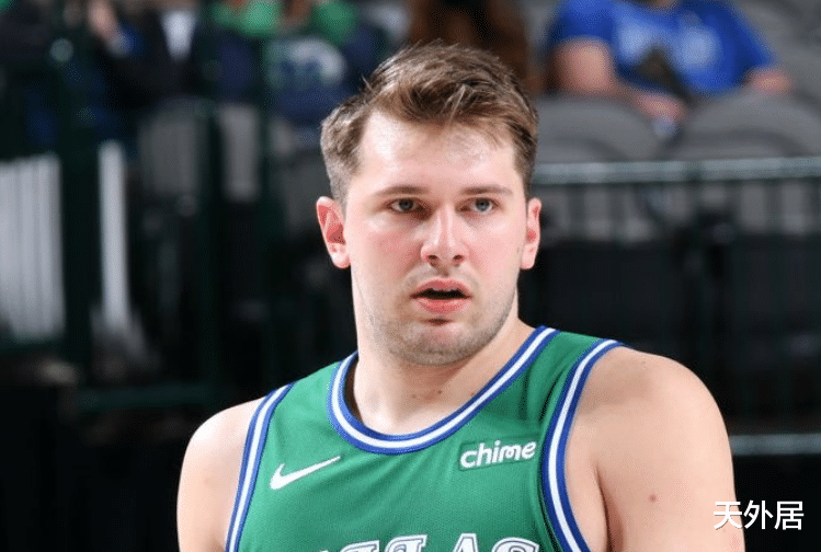 湖人队|湖人跌落西部第6！常规赛首轮大概率碰快船，再退一步季后赛告急