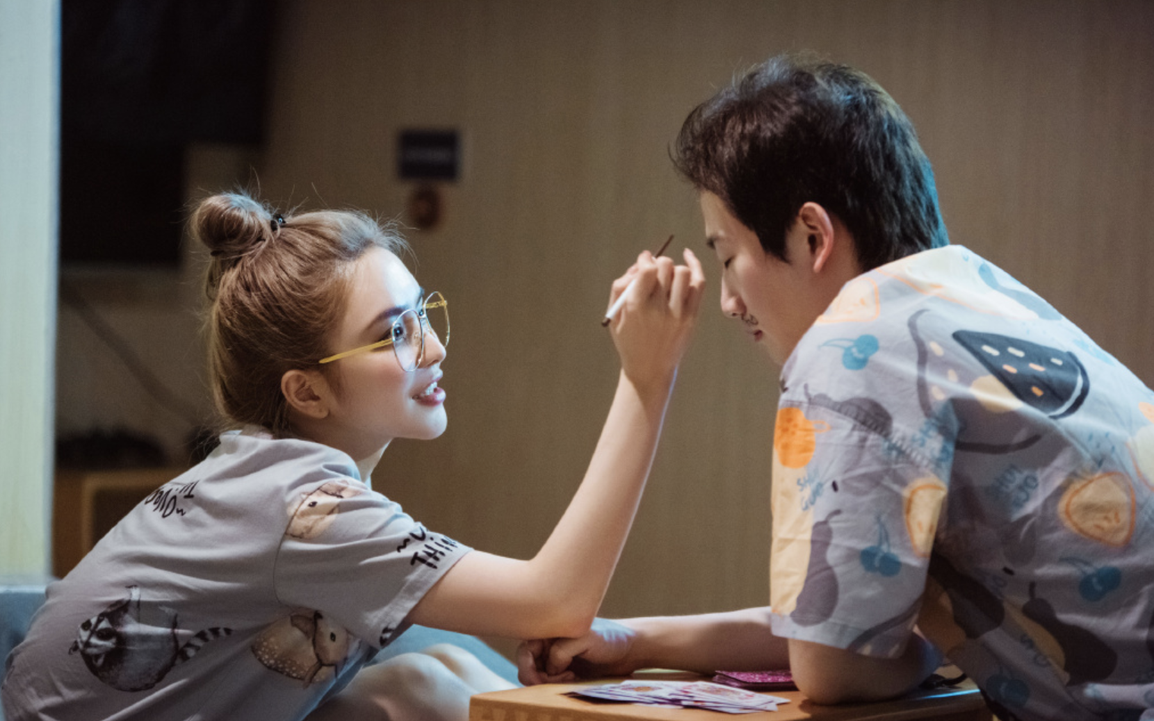 周扬青|分手了？罗昊玩失踪并发短信称“我们不适合”，周扬青眼眶湿润