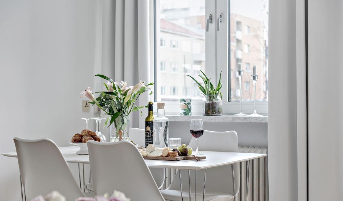 为了孩子，老公一跺脚买下56平小户型，在客厅竖一堵墙！多一间房