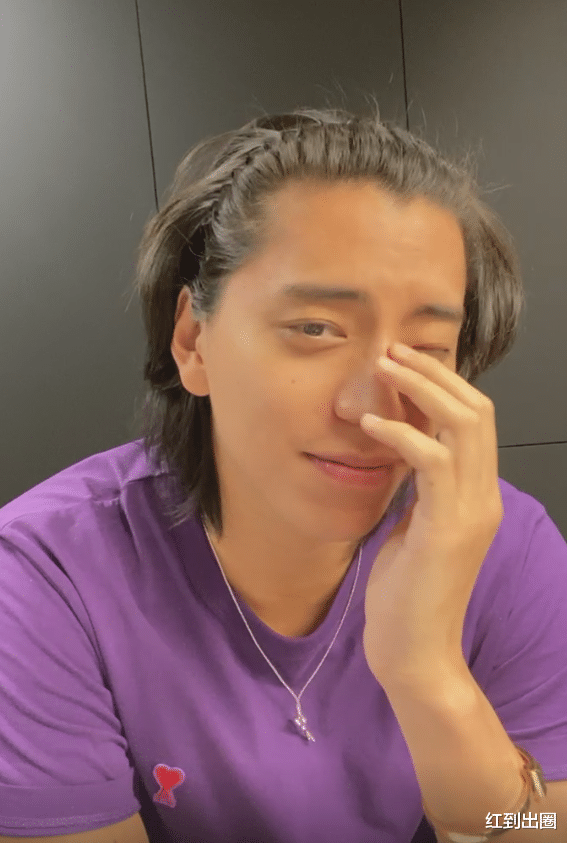 王大陆|分手了？王大陆生日直播未承认蔡卓宜女友身份，面露尴尬直言只想工作