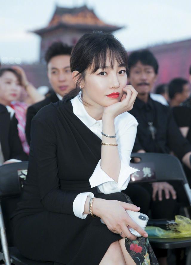 电影|白百何新戏遭“职场骚扰”，被领导灌酒强抱，表情惊吓网友痛惜