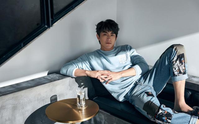 娱乐圈|娱乐圈靠“手”就可“出道”的男明星，你知道谁的手“更漂亮”？