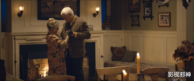 龙套|金主包养、演员劈腿,这出“莎翁魅影”满地狗血