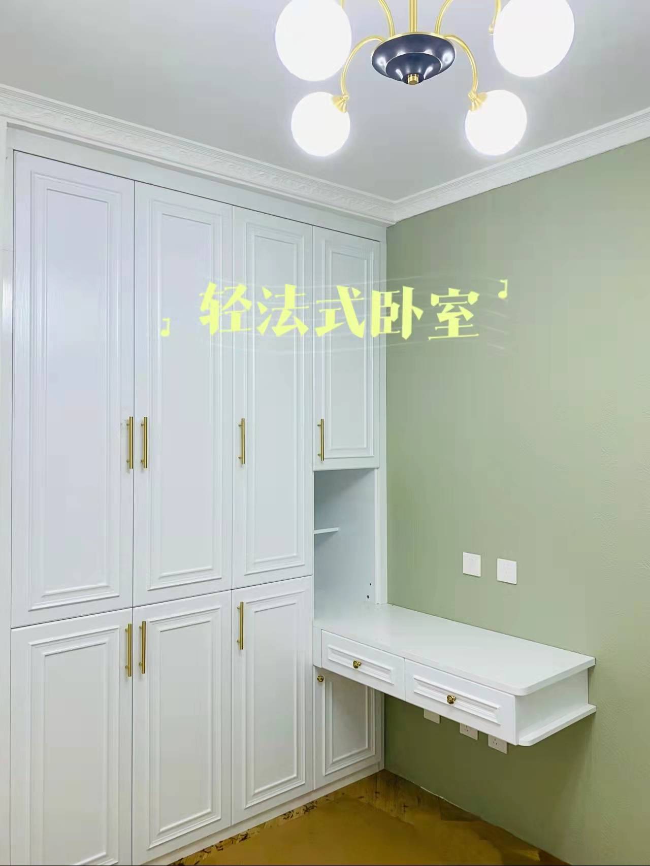 2022年融美观性和实用性于一体的11款衣柜结构布局