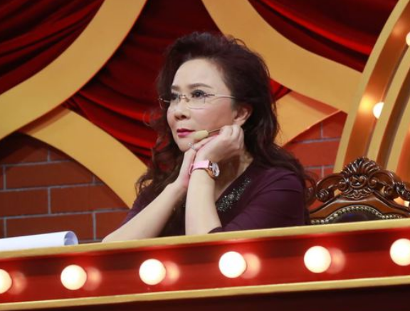 孟非|蔡明：春晚的常客，但却因整容被网友吐槽