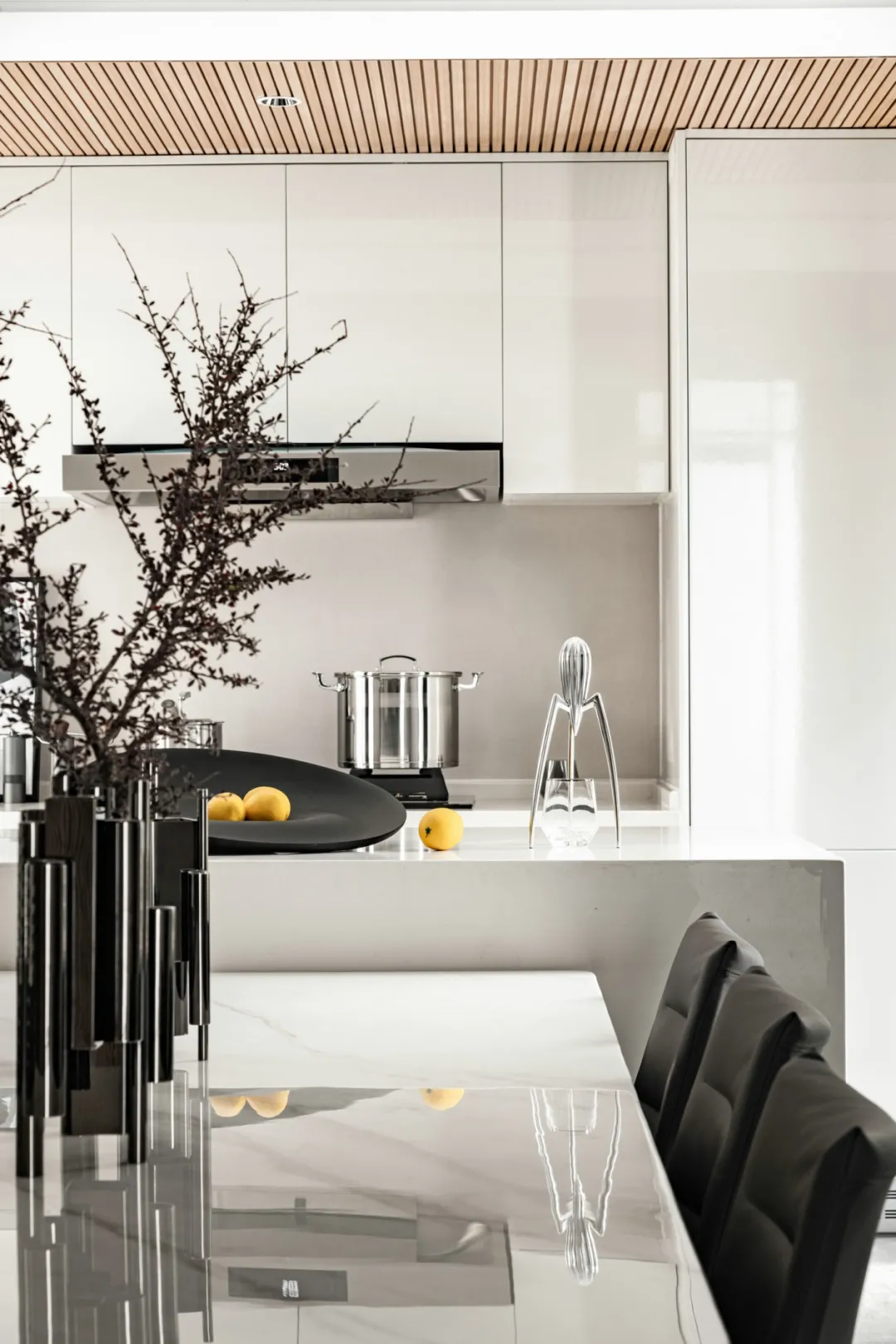 180m2现代极简丨朴素的空间设计,也让生活简约温馨舒适!