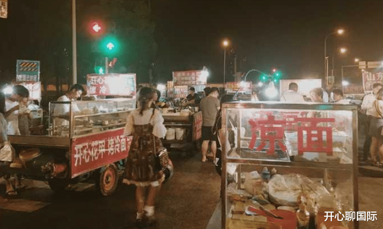 午夜2點，兩名越南姑娘在中國街頭愣住，直言：確定不是幻覺？-圖3