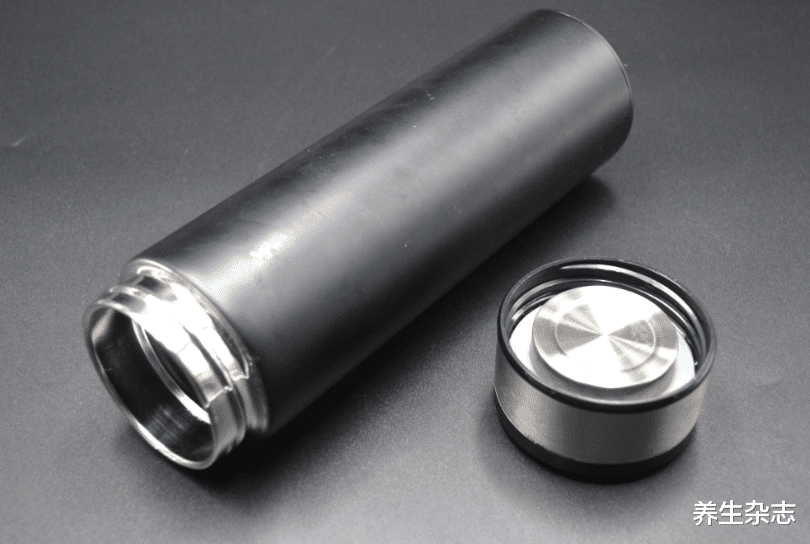 医生|热水变“毒水”？医生建议：不想结节找上门，远离“1保温杯”