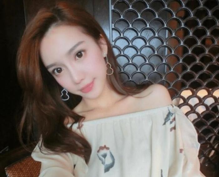 爽肤水|洗脸后是先用爽肤水还是精华液？很多人都用错了，难怪老的快！