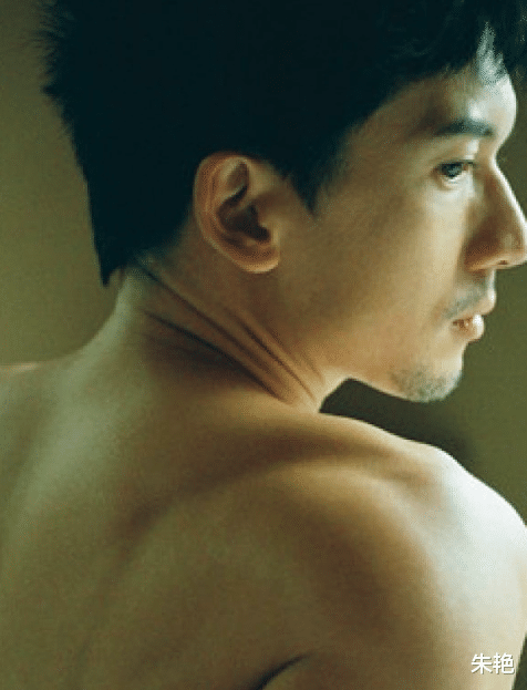 关智斌|关智斌被曝与张敬轩复合再陷冷战，35岁高富帅趁机追求一拍即合