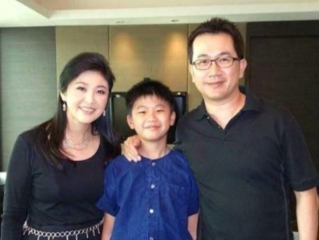 清浅微笑的我|泰国前美女总理英拉，54岁寄居他国，名义上未婚的她怎么样了？