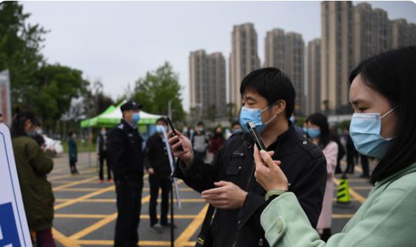 勇往直前的潇潇|海南教育厅印发通知，大中小学开学时间确定，还有个问题很严峻