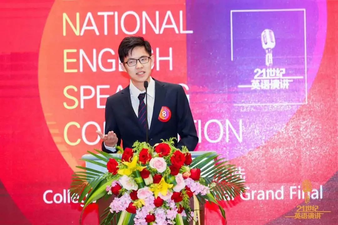 InsDaily|这位“中俄混血帅哥”火了!不仅长得帅还是清华顶级学霸,太强了