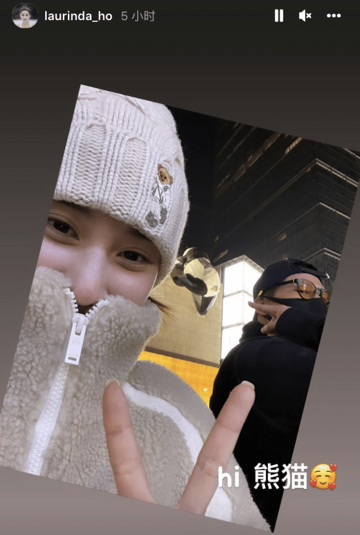 窦骁|何超莲晒窦骁庆生视频，两人互相跪地模拟求婚，甜蜜拥抱如偶像剧