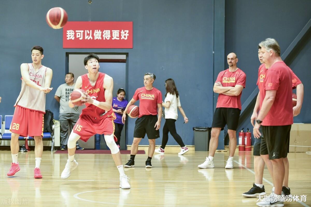 中国男篮|官宣！中国男篮又传坏消息，多名球员集体退出国家队