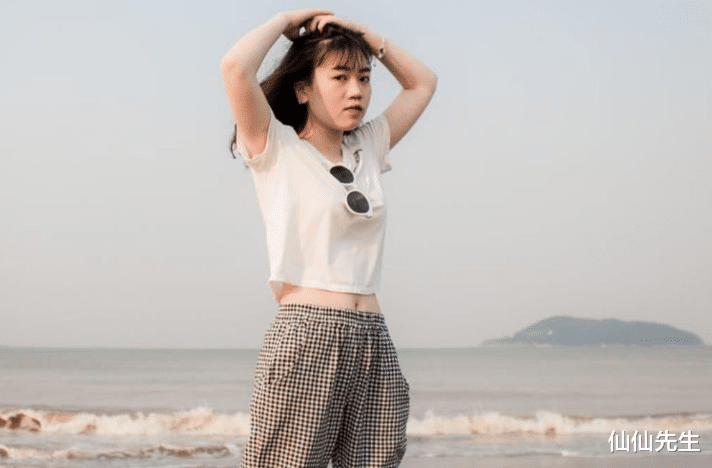 仙仙先生 女子隐瞒丈夫去给男闺蜜庆生，被丈夫提离婚：成全你们，我退出