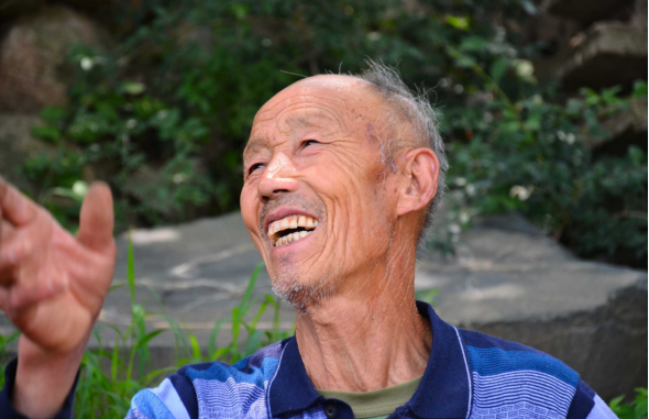 雪雪的鱼|52岁大爷血管犹如30岁小伙,平时爱吃4种食物,医生:做得好!