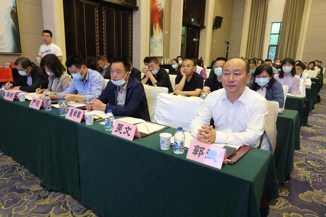 武汉交通广播 如何写新闻稿、摄影、拍视频、做党建品牌宣传？这群光谷人认真当了一天“学生”