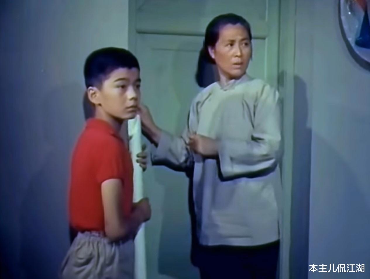 许亚军|57岁的许亚军：原配因病去世，何晴为他甩刘威，4婚娶小12岁娇妻