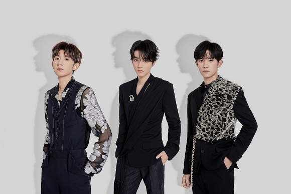 肖战|阵容豪华！肖战被曝参加wb电影之夜，2大当红偶像组合或将加盟