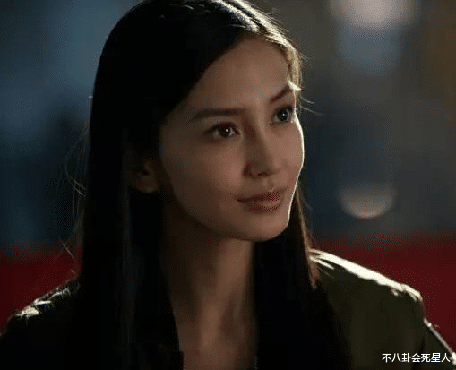 杨幂|让人笑着出戏的演员特征，黄轩的短手、杨幂的鼻孔、大宝贝的微笑