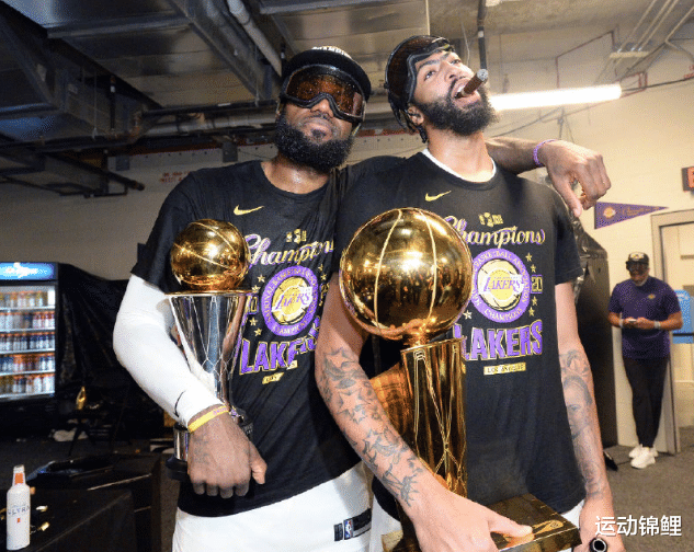 火箭队|官宣！湖人迎来重创，火箭1换1交易大获成功，篮网有望组成4巨头