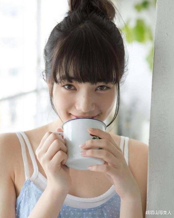 发型|?“丸子头”早就过时了！今春流行的是“苹果头”，8成女生都适合