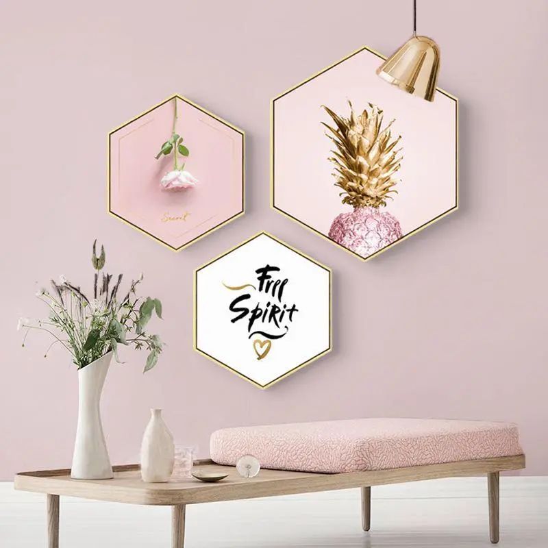 客厅背景墙挂画怎么选？掌握这5个技巧，让你家客厅颜值倍增！