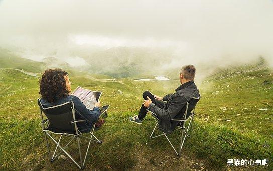 黑猫的心事啊 “儿媳,陪嫁车给小叔子了,通知你一下”“我也通知你,报警了”