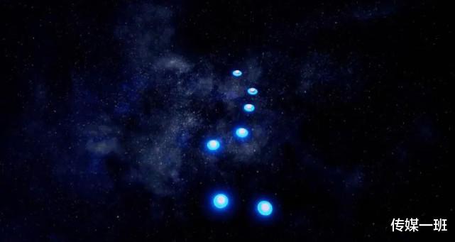 姚晨|央视中秋晚会后台花絮：撒贝宁耍宝抢镜头，萧敬腾一来西昌就下雨