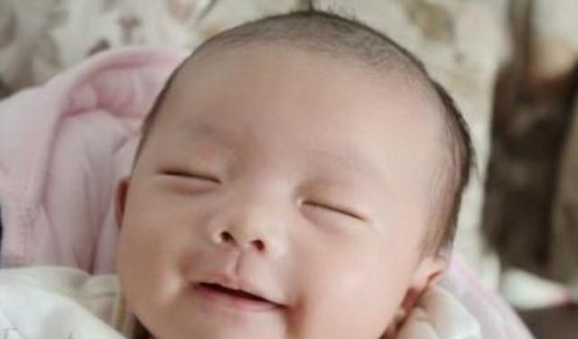 小陈食坊 爷爷给孙子取名“清风”，登记时护士少写一笔，宝妈笑了：不改了