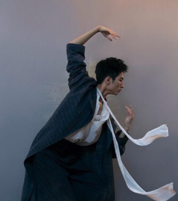 秦岚|《披荆斩棘的哥哥》再出衍生综艺，集结人气选手，出道位预定？