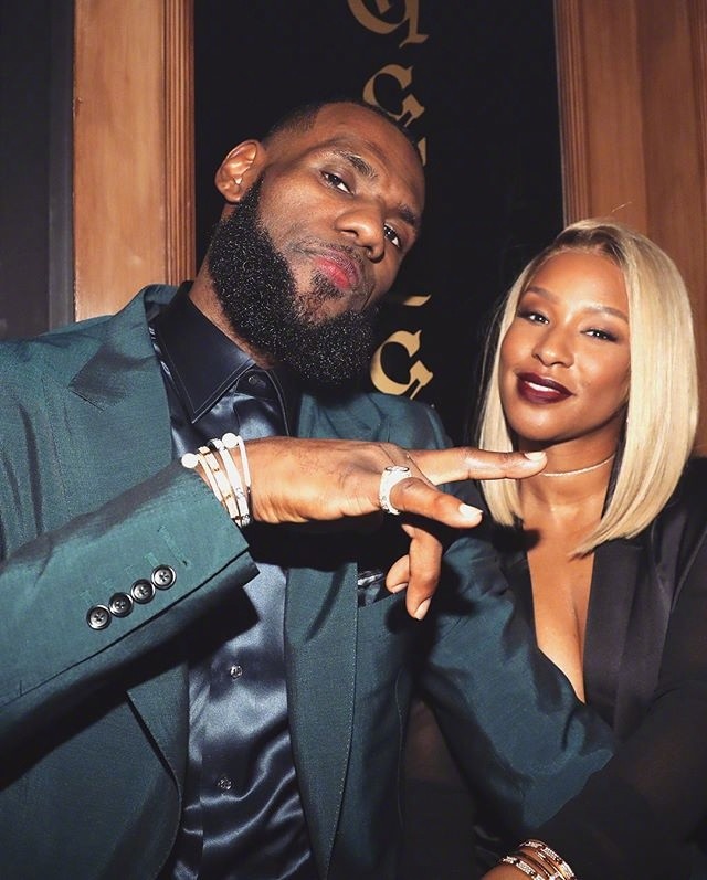 勒布朗·詹姆斯|NBA球員怎么稱呼詹姆斯老婆？不是嫂子，而是這兩個字太扎心了！