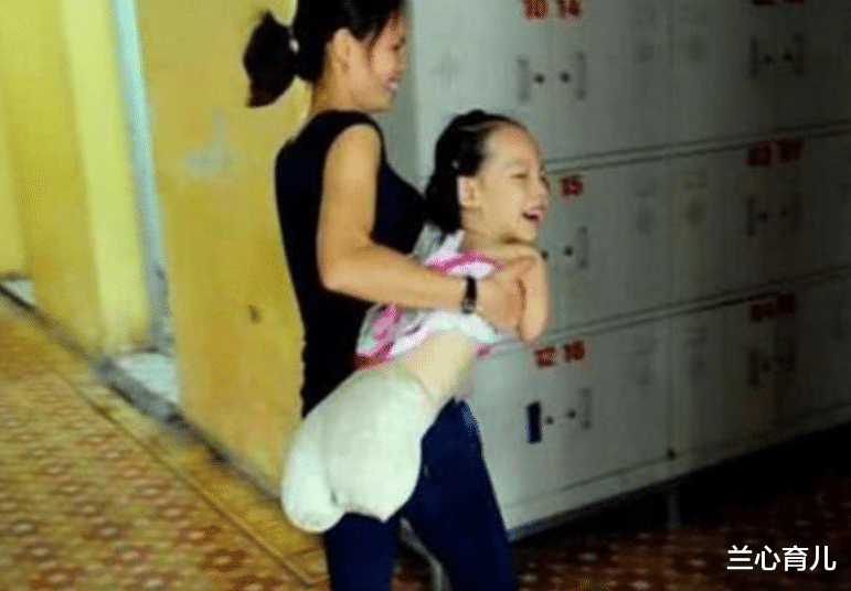 兰心育儿|执迷不悟，孕检发现胎儿“没手没脚”，宝妈：我会爱他，我要生