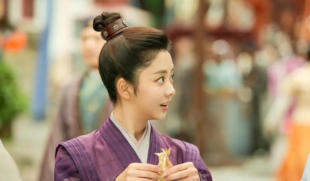 陆绎|陆绎应该是人生最大的赢家了吧，有妻有子，幸福厮守