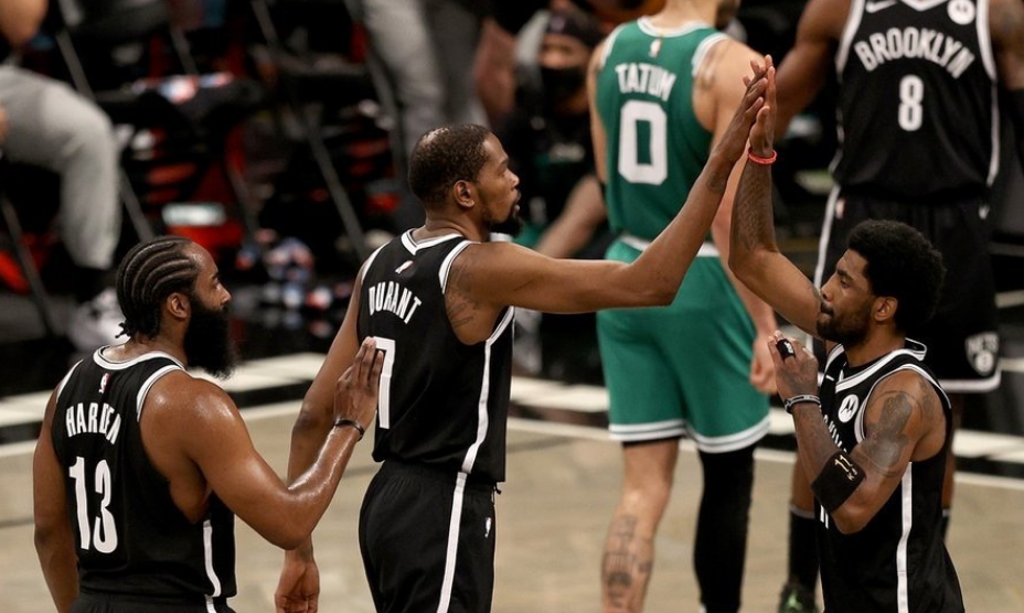 湖人隊|西部徹底亂套，2天4場大爆冷，前4可能集體出局！東部球隊太穩(wěn)，有冠軍相