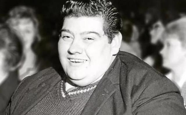 医生|安格斯的减肥传奇:绝食382天,成功减掉250斤,打破世界纪录