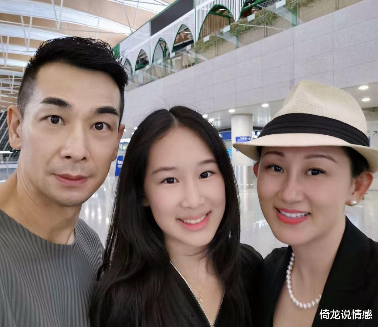 倚龙说情感|赵文卓10岁儿子发型惹争议,后脑勺被剃披哥logo,网友:自愿的?