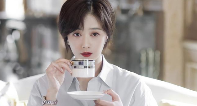 蒋欣|蒋欣瘦到90斤告别微胖，少女脸杨柳腰惹人爱，坦言减肥很简单