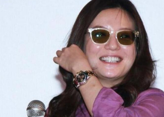 减脂|45岁赵薇减肥成功，从168斤到98斤，愈发精致了