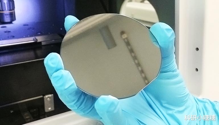 刘慈欣 英国科学家发明最绝热的固体材料！