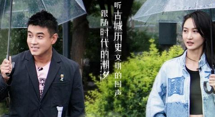 各抒己见 执教多年引热议！王皓如今携娇妻进军娱乐圈，出演真人秀清瘦很多