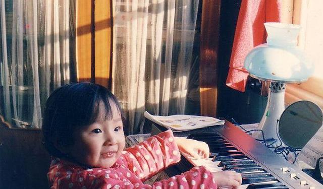 周笔畅|周笔畅整容大成功，称自己本想整成杨幂，没想到整成了刘诗诗