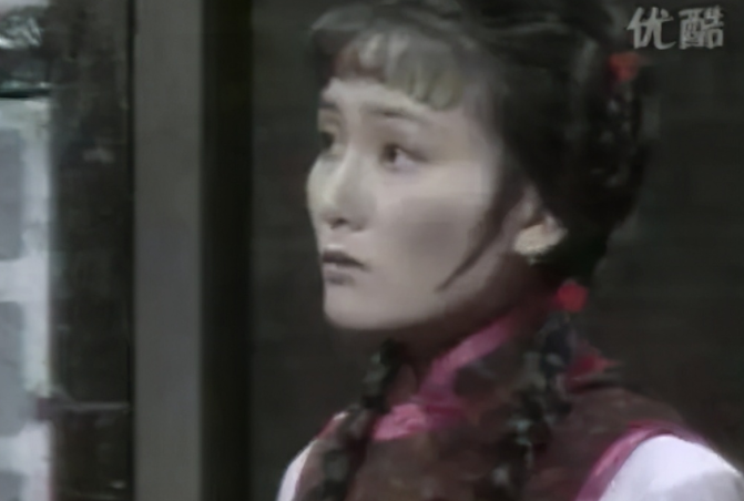 桃小菁说说|李赛凤的毁灭史：从“最美警花”到全港笑料，她经历了什么？